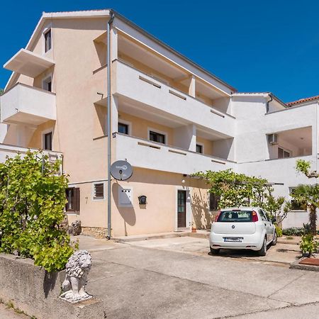 Gorgeous Apartment In Krk With Wifi Krk Town Exterior foto